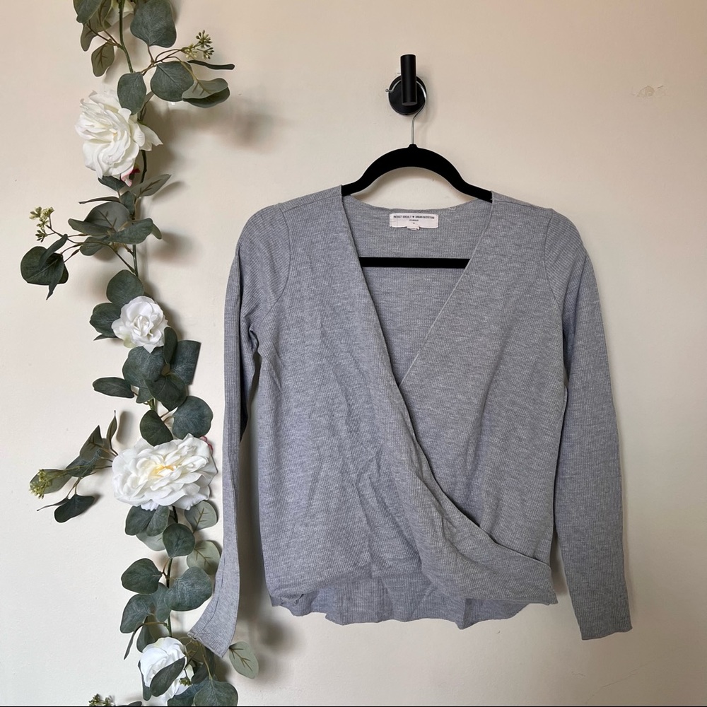 🖤 Urban Outfitters Scoop Neck Long Sleeve